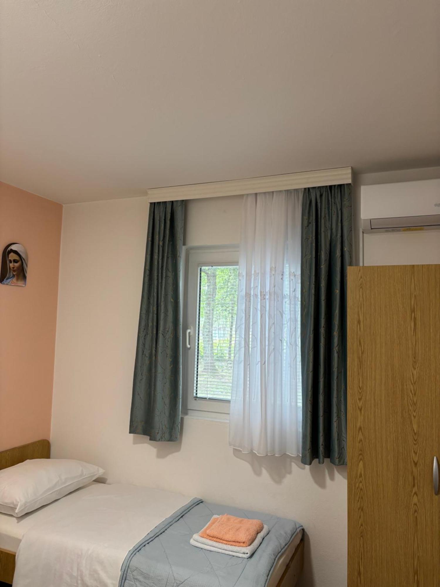 Casa Del Pellegrino M&A - Ostojici Otel Međugorje Dış mekan fotoğraf