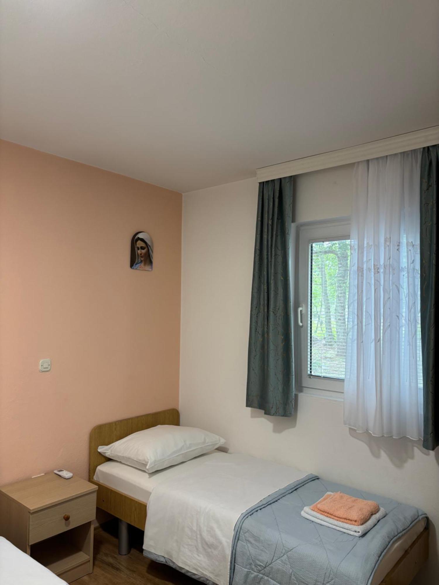 Casa Del Pellegrino M&A - Ostojici Otel Međugorje Dış mekan fotoğraf